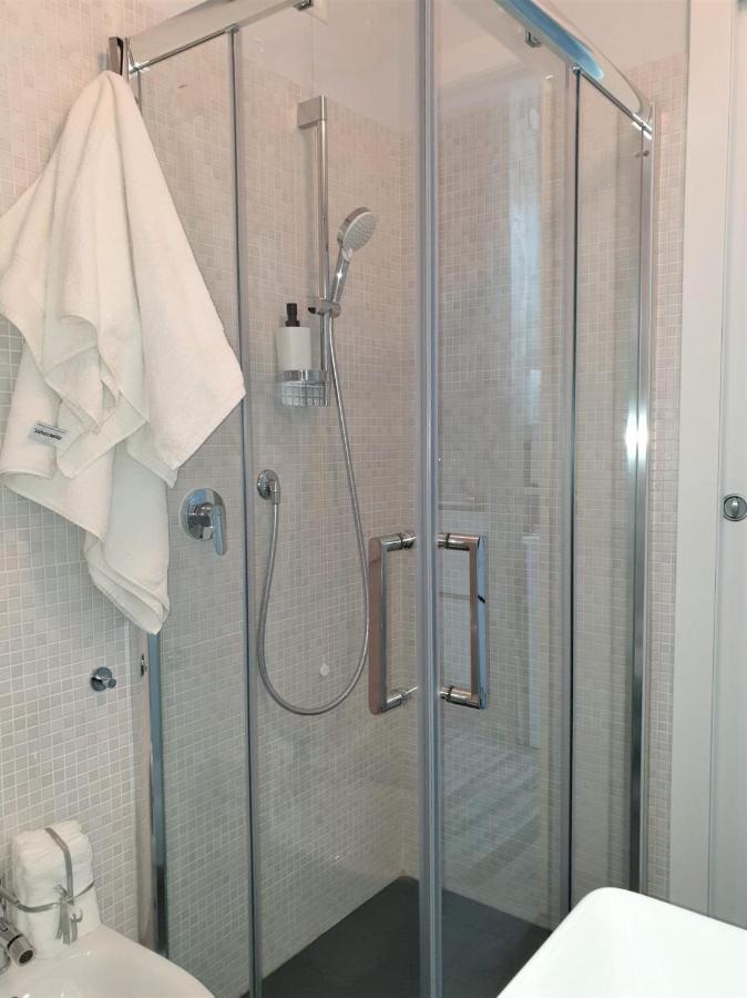 Azur Apartment Сирмионе Экстерьер фото